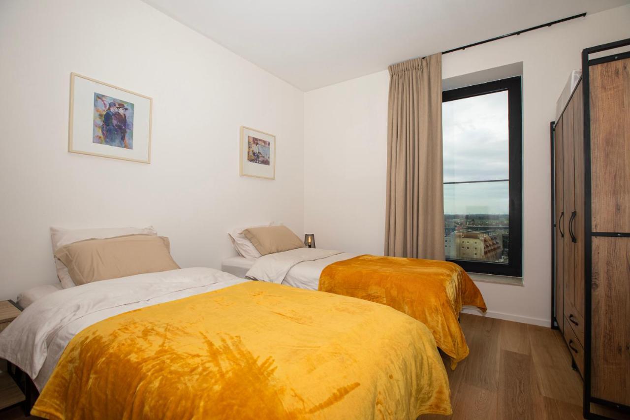 Modern En Gezellig Appartement Vlak Aan Het Strand บลังเคนเบอร์เก ภายนอก รูปภาพ